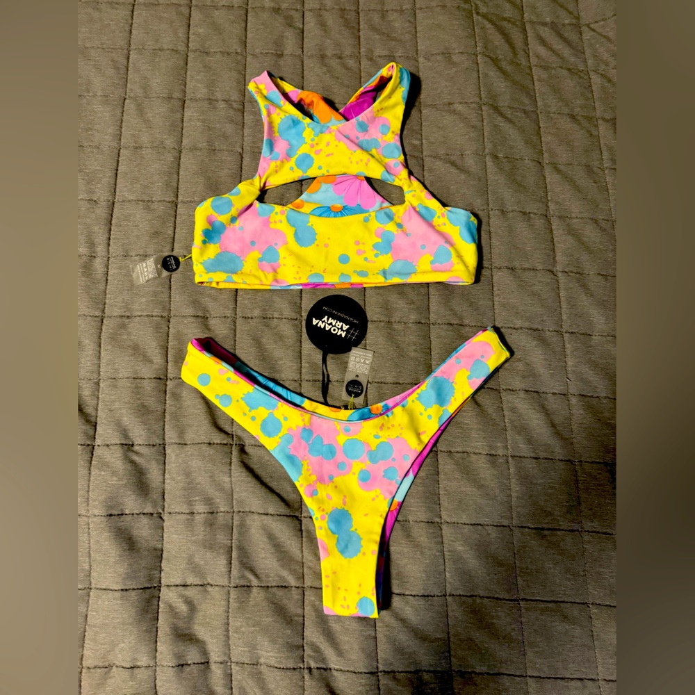 Moana Bikini - Full Set Reversible Mango Milkshake - Size Medium